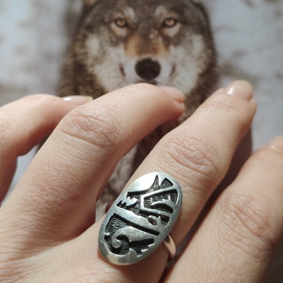 Native Hopi Wolf Sterling Ring - Picture 2 of 8